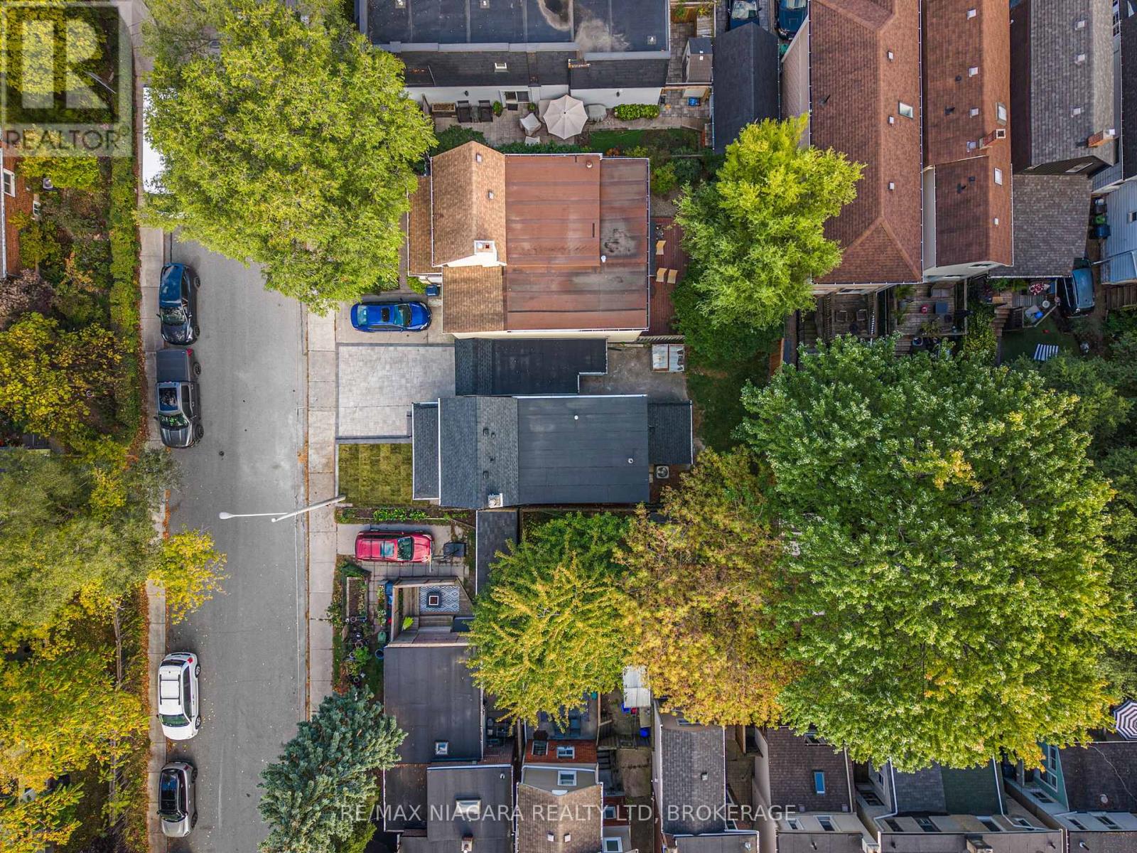 853 Sammon Avenue, Toronto, Ontario M4C 2E9 - Photo 48 - E12690856