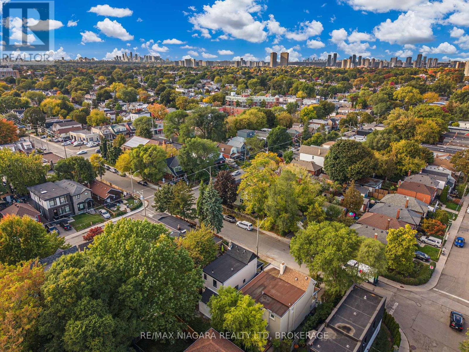 853 Sammon Avenue, Toronto, Ontario M4C 2E9 - Photo 49 - E12690856
