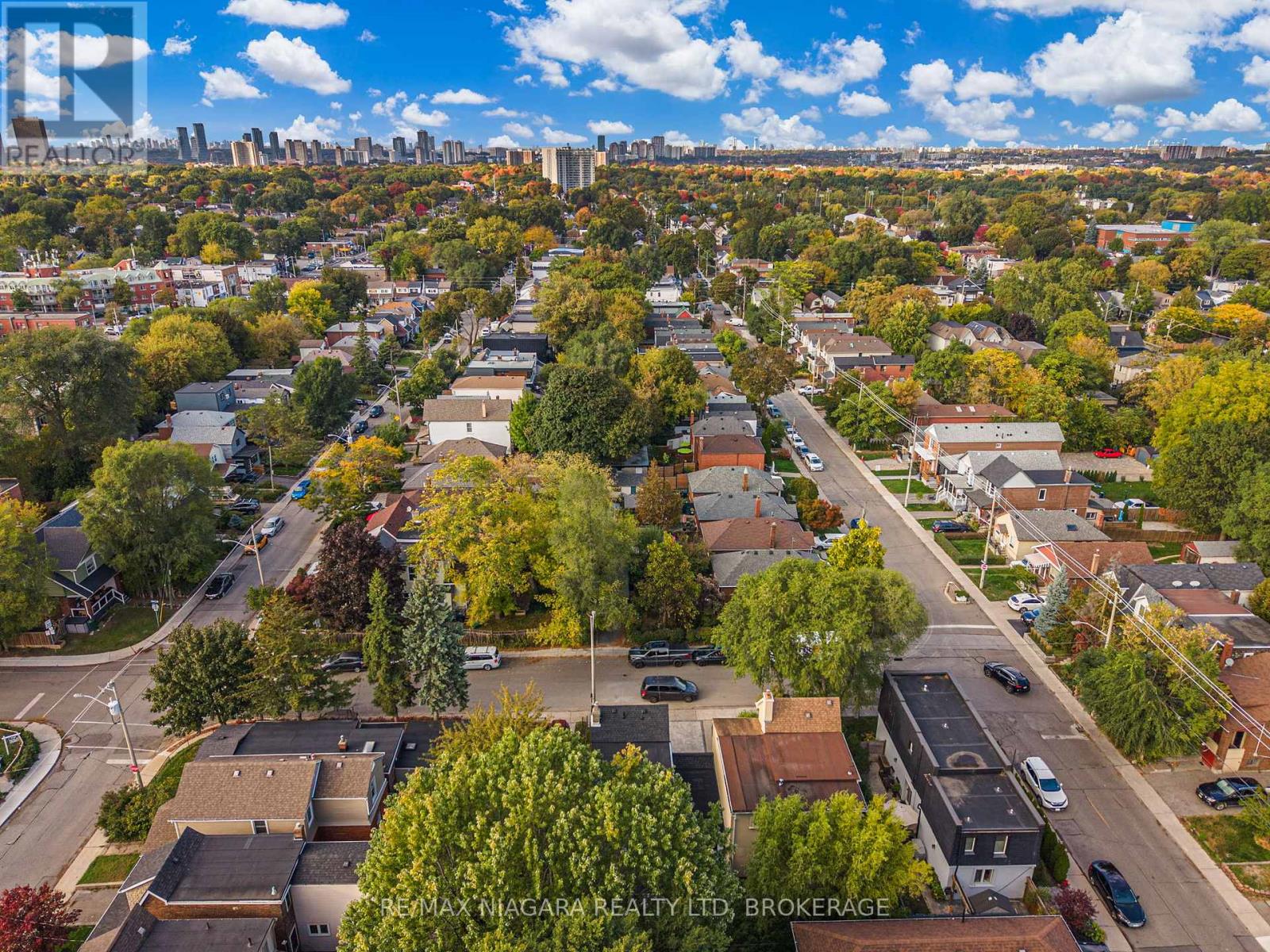 853 Sammon Avenue, Toronto, Ontario M4C 2E9 - Photo 50 - E12690856