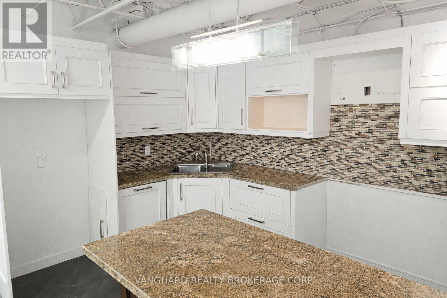 4 - 78 Signet Drive, Toronto, Ontario  M9L 1T2 - Photo 19 - W12640628