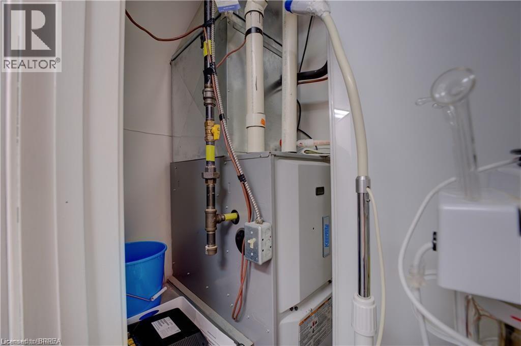 325 Fairview Drive, Brantford, Ontario  N3R 2X3 - Photo 16 - 40796179