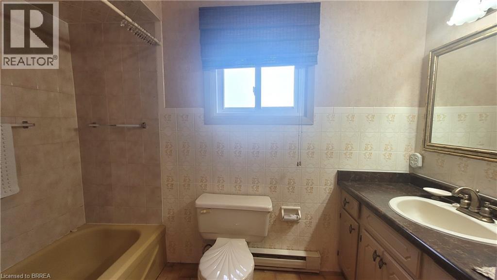 325 Fairview Drive, Brantford, Ontario  N3R 2X3 - Photo 23 - 40796179