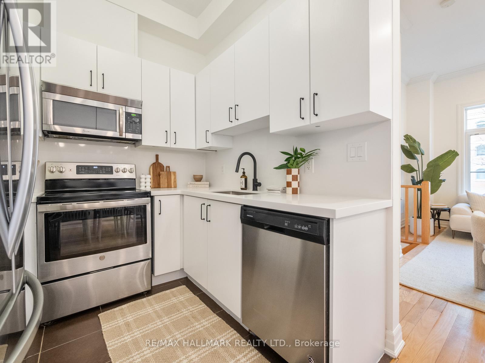 443d Queen Street E, Toronto, Ontario  M5A 1T6 - Photo 13 - C12690924