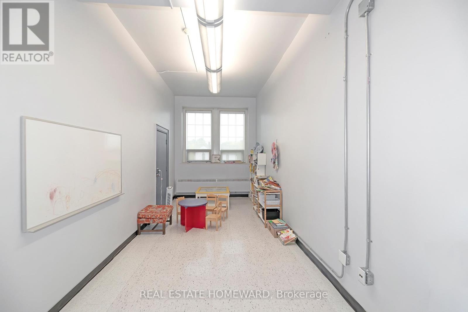 202 Simcoe Street N, Oshawa, Ontario  L1G 4S9 - Photo 10 - E12689986