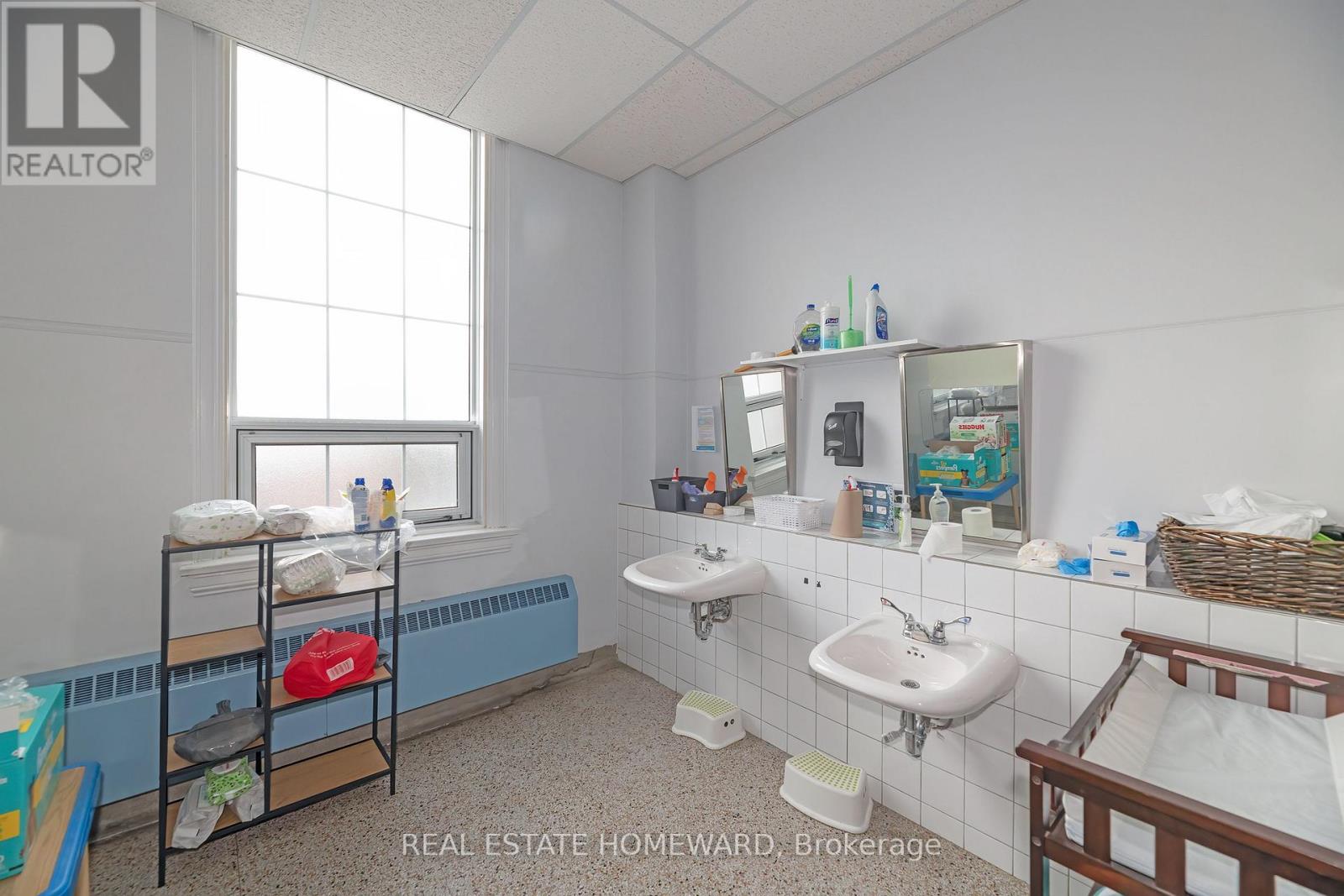 202 Simcoe Street N, Oshawa, Ontario  L1G 4S9 - Photo 22 - E12689986