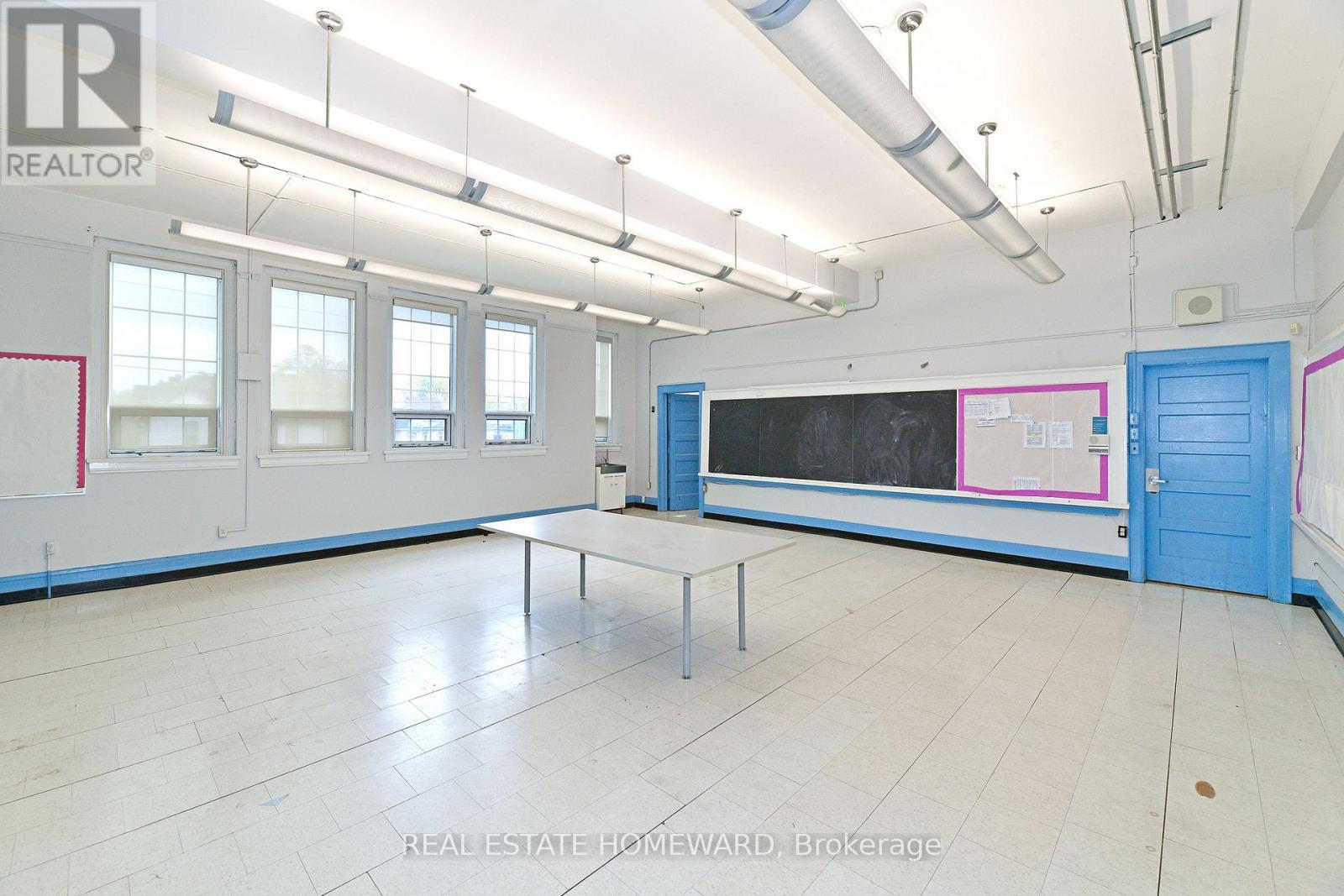 202 Simcoe Street N, Oshawa, Ontario  L1G 4S9 - Photo 28 - E12689986