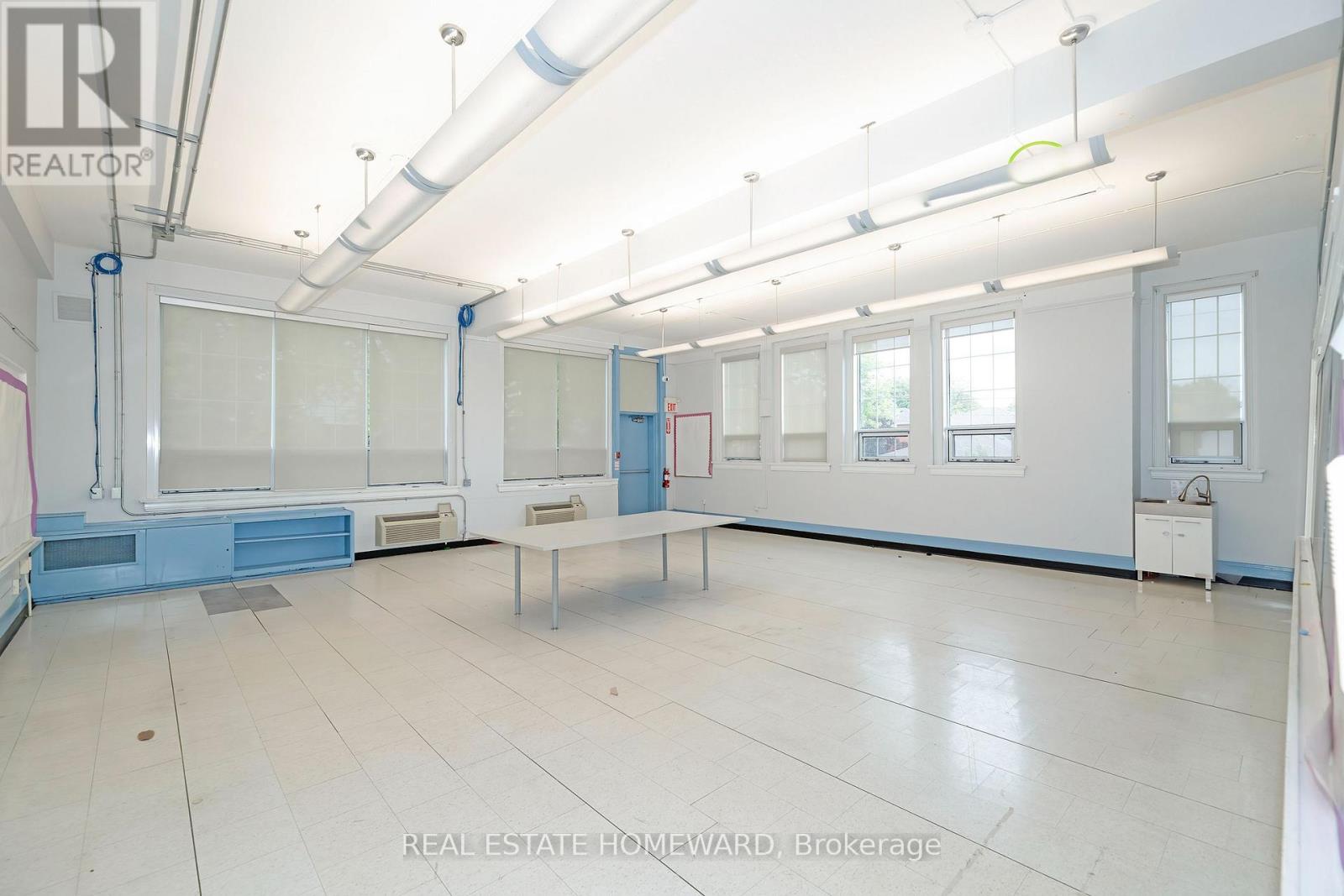 202 Simcoe Street N, Oshawa, Ontario  L1G 4S9 - Photo 11 - E12689986