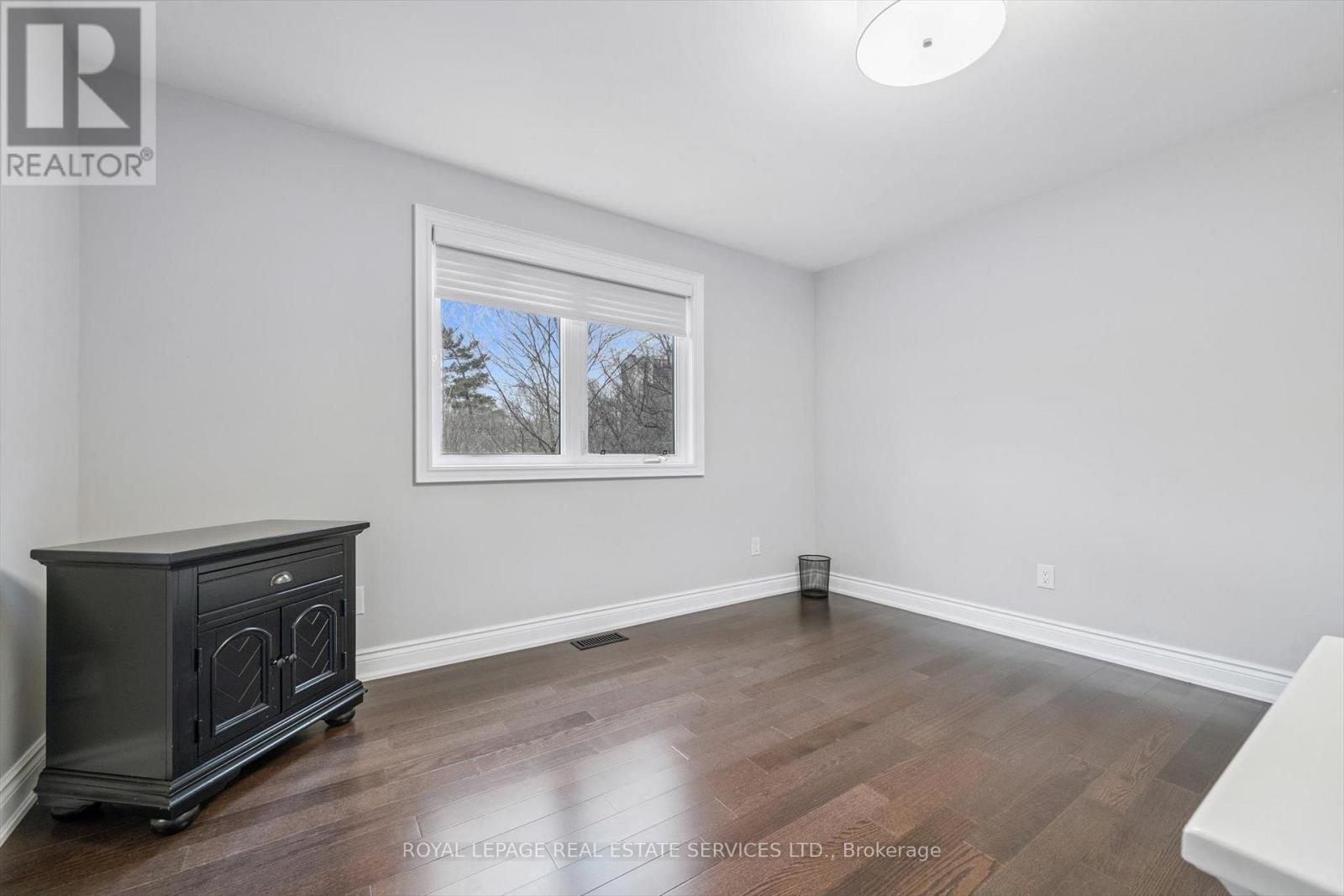 1302 Hillview Crescent, Oakville, Ontario  L6H 2C7 - Photo 31 - W12642790