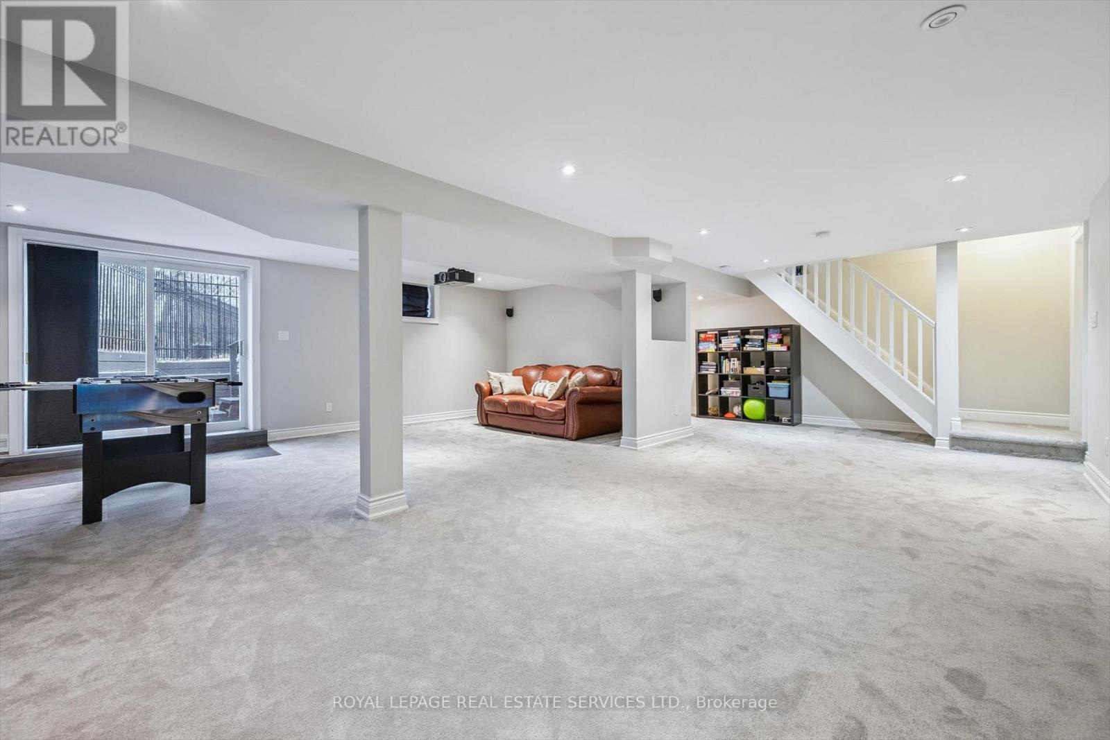 1302 Hillview Crescent, Oakville, Ontario  L6H 2C7 - Photo 37 - W12642790