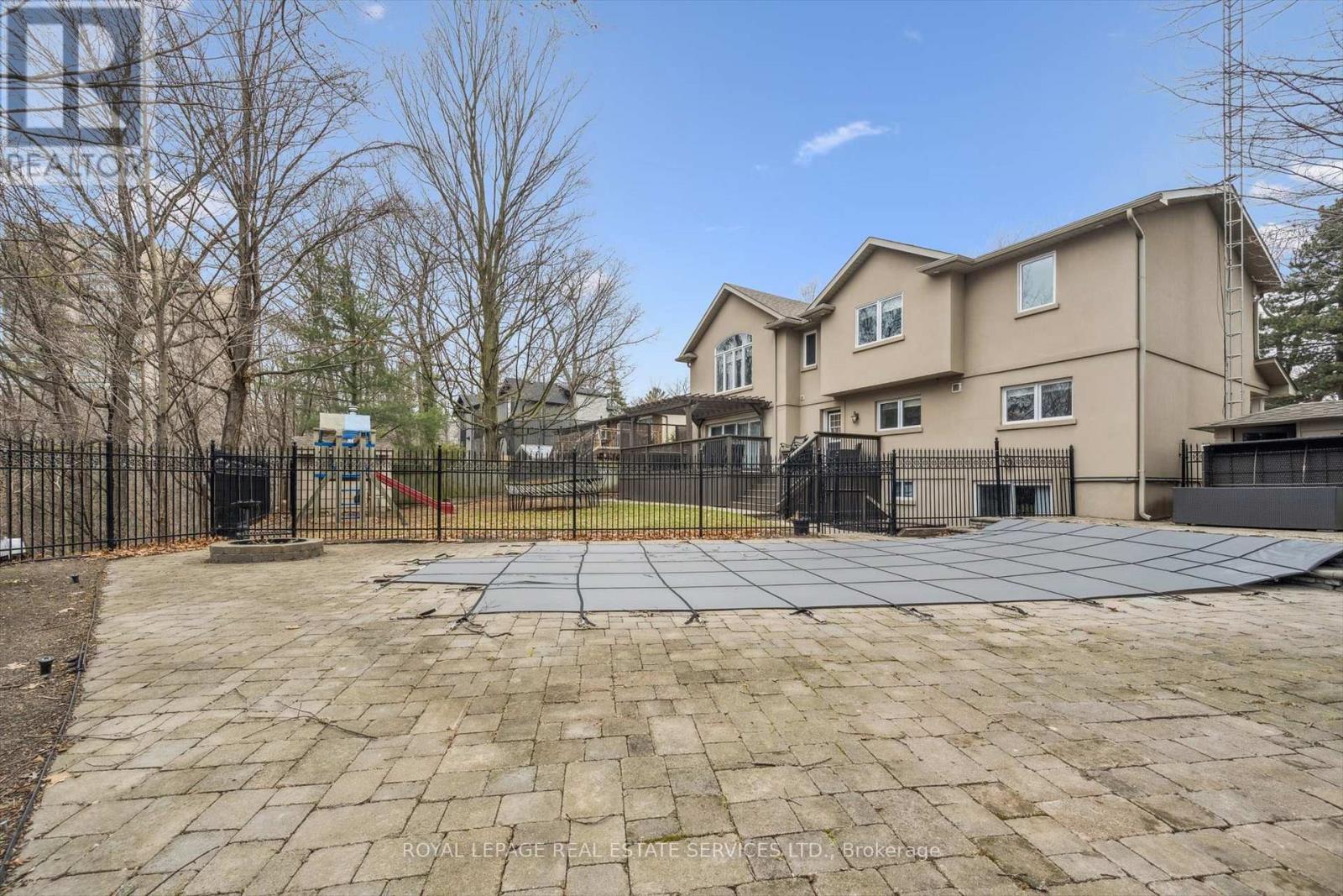 1302 Hillview Crescent, Oakville, Ontario  L6H 2C7 - Photo 47 - W12642790