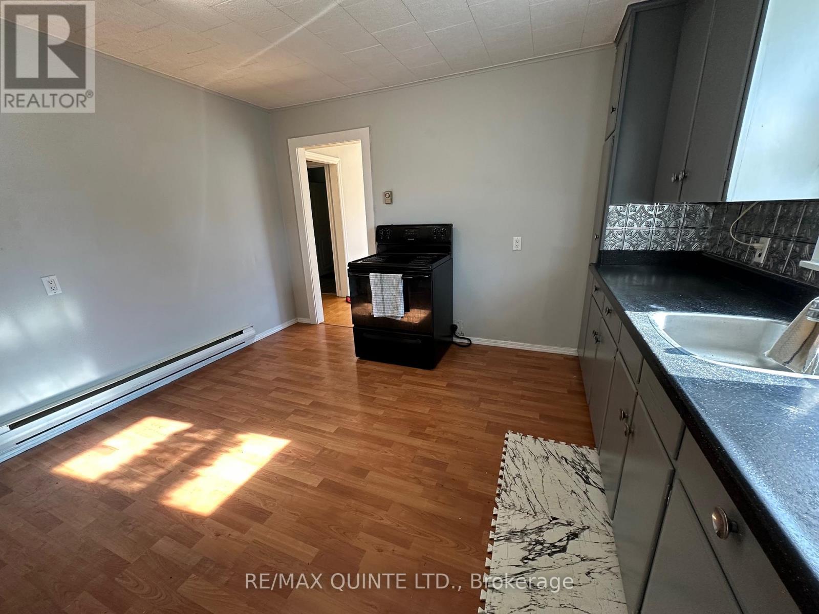 8 Butler Street E, Brighton, Ontario K0K 1H0 - Photo 12 - X12489526