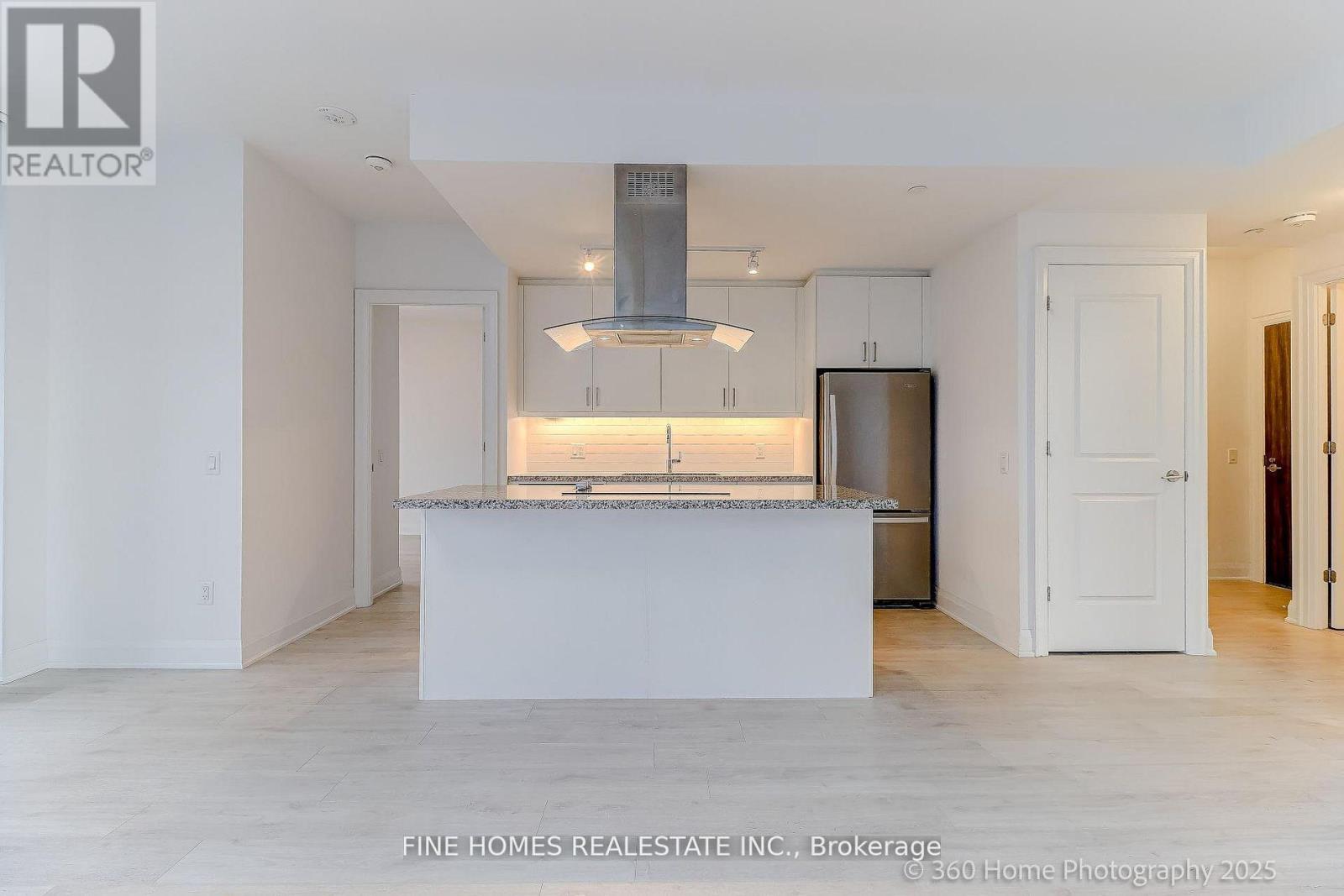 1307 - 20 Gatineau Drive, Vaughan, Ontario  L4J 0L3 - Photo 4 - N12690864