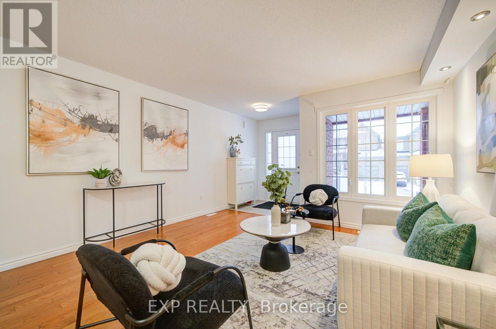 21 Westcliffe Crescent, Richmond Hill, Ontario  L4E 0S1 - Photo 9 - N12690874