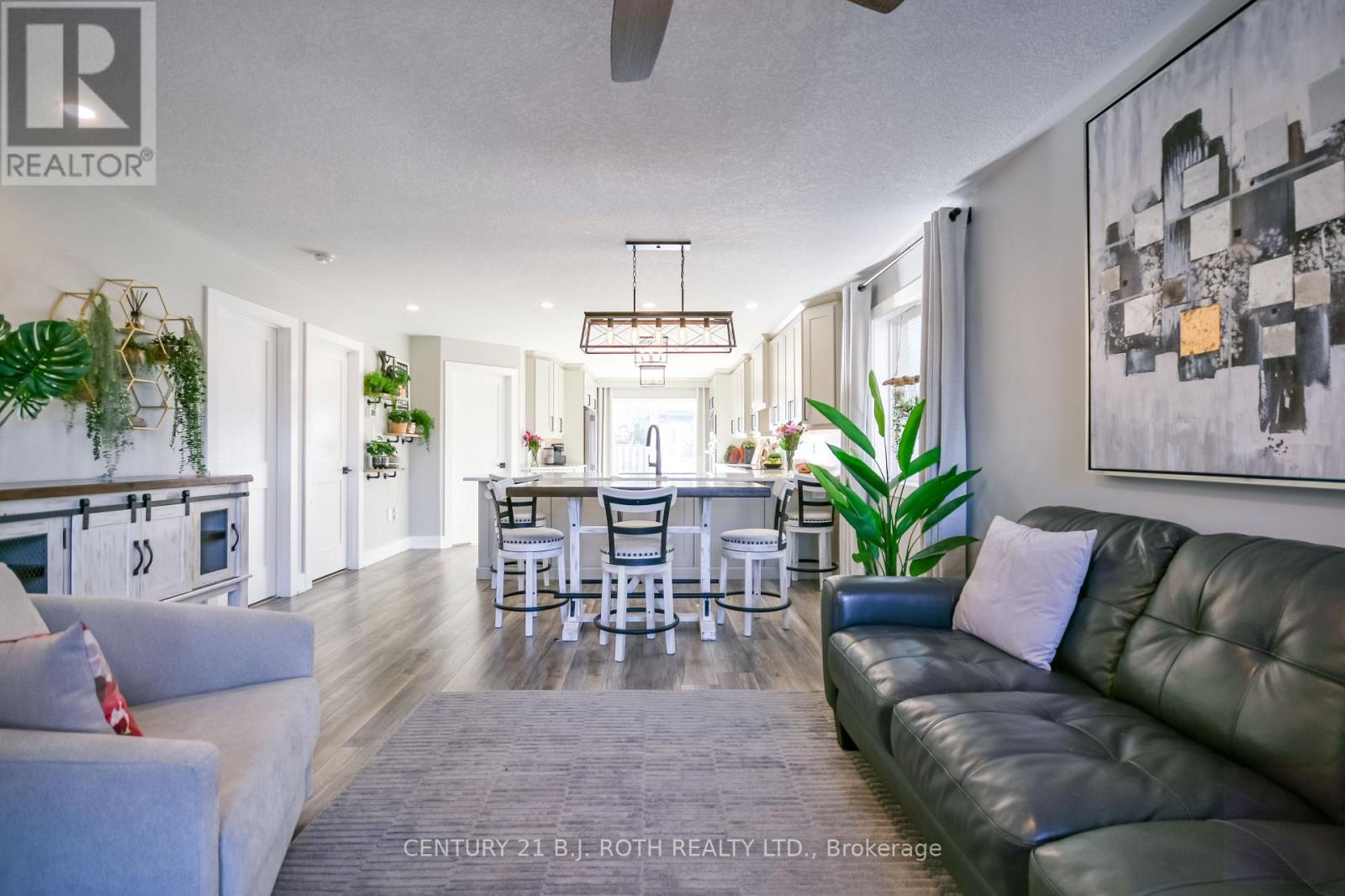 27 Claire Drive, Barrie (Painswick South), Ontario  L4N 5Y1 - Photo 7 - S12690830