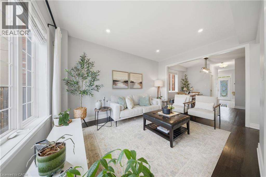 8 Summerberry Way, Hamilton, Ontario  L9B 0G2 - Photo 11 - 40797715