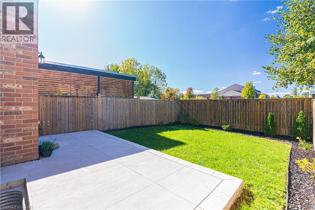 8 Summerberry Way, Hamilton, Ontario  L9B 0G2 - Photo 25 - 40797715