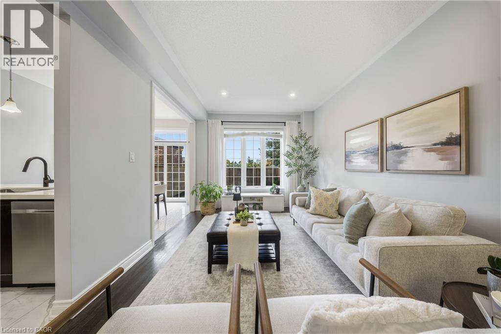 8 Summerberry Way, Hamilton, Ontario  L9B 0G2 - Photo 8 - 40797715