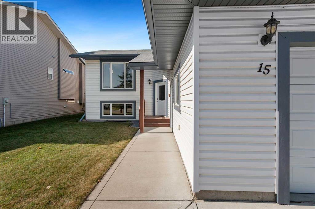 15 Sierra Road, Olds, Alberta  T4H 1X4 - Photo 2 - A2258680