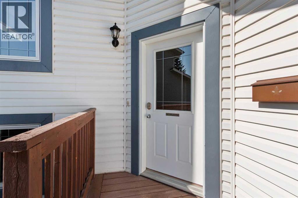 15 Sierra Road, Olds, Alberta  T4H 1X4 - Photo 3 - A2258680