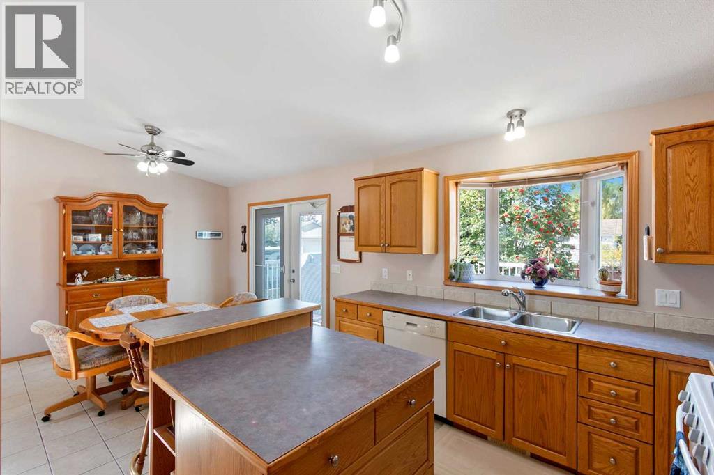 15 Sierra Road, Olds, Alberta  T4H 1X4 - Photo 12 - A2258680