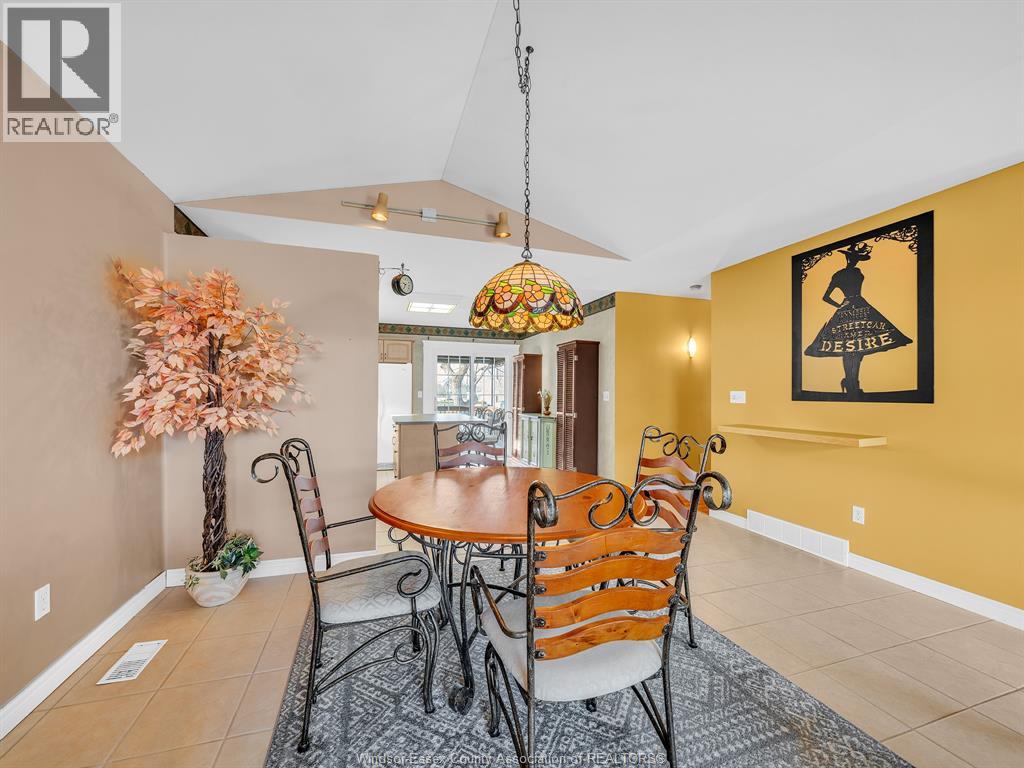 3677 Maguire Street, Windsor, Ontario  N9E 4V5 - Photo 9 - 26000953