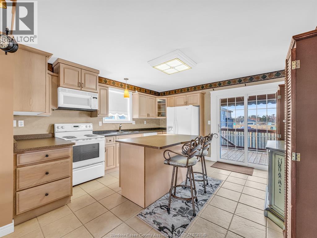 3677 Maguire Street, Windsor, Ontario  N9E 4V5 - Photo 10 - 26000953