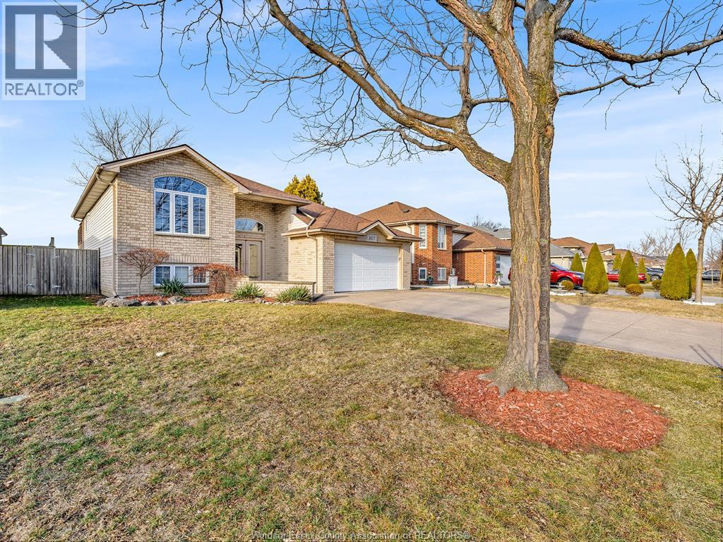 3677 Maguire Street, Windsor, Ontario  N9E 4V5 - Photo 2 - 26000953