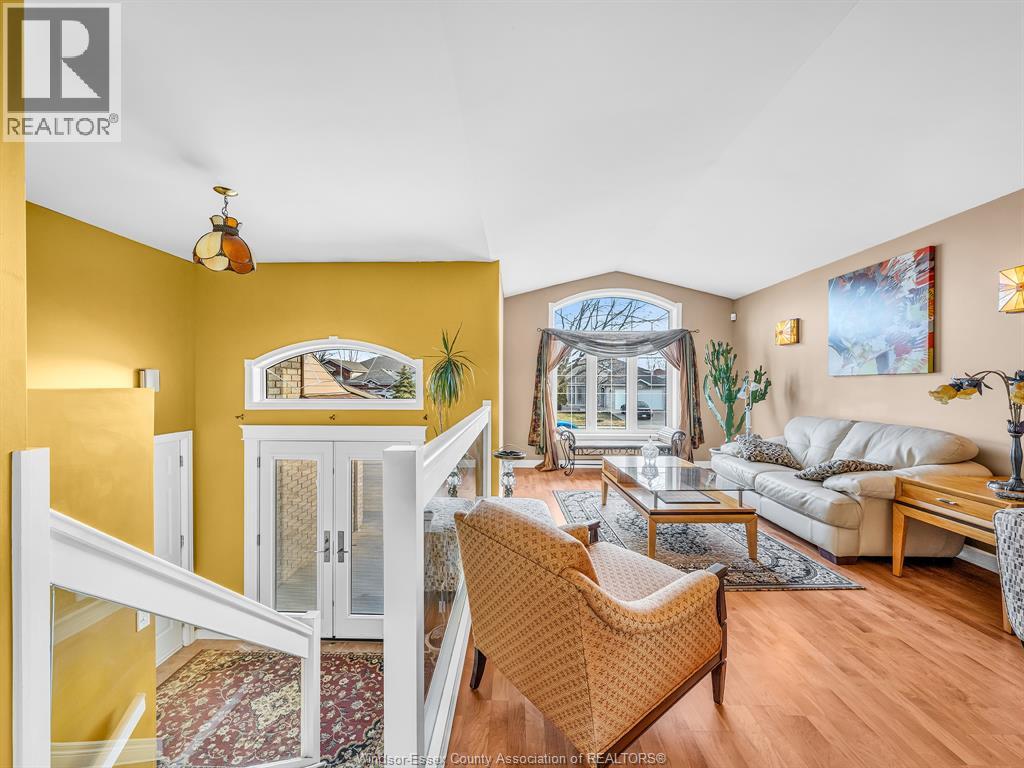 3677 Maguire Street, Windsor, Ontario  N9E 4V5 - Photo 6 - 26000953