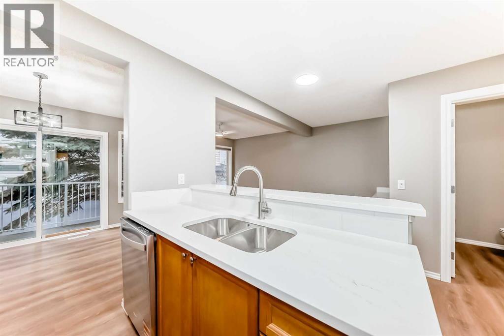 30 Citadel Estates Manor Nw, Calgary, Alberta  T3G 5M8 - Photo 7 - A2276426