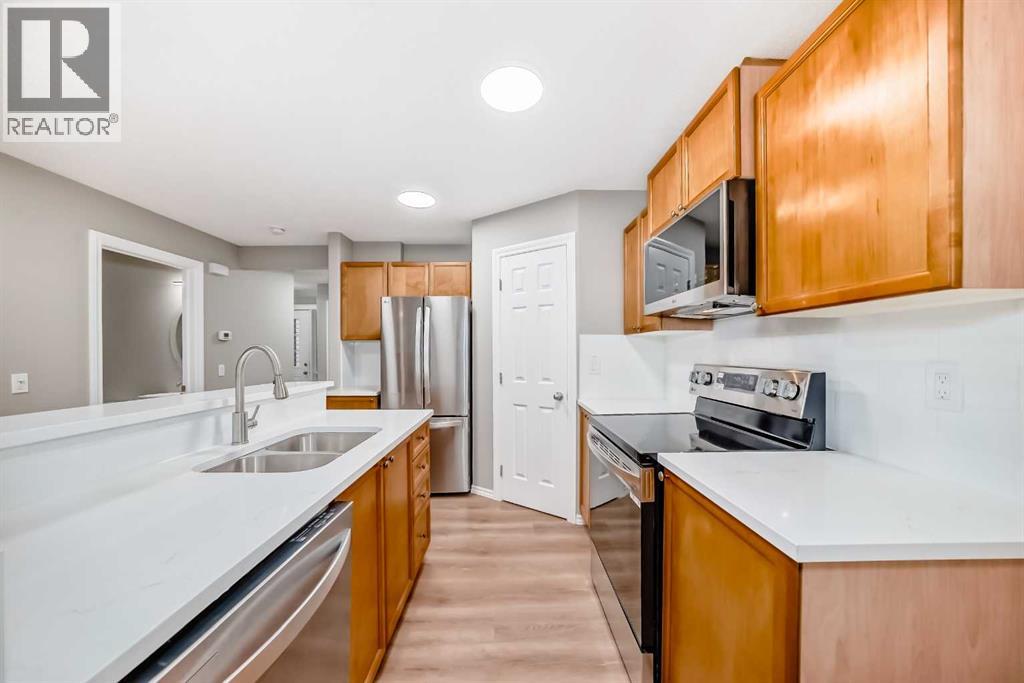 30 Citadel Estates Manor Nw, Calgary, Alberta  T3G 5M8 - Photo 6 - A2276426