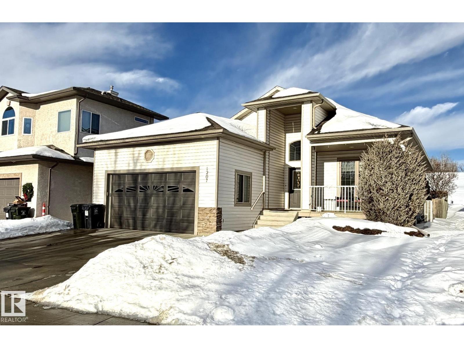 1207 OAKLAND DR, Devon, Alberta
