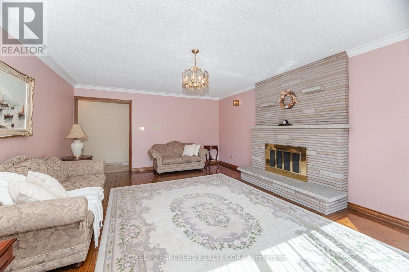55 Wallasey Avenue, Toronto, Ontario  M9M 1E1 - Photo 17 - W12690812