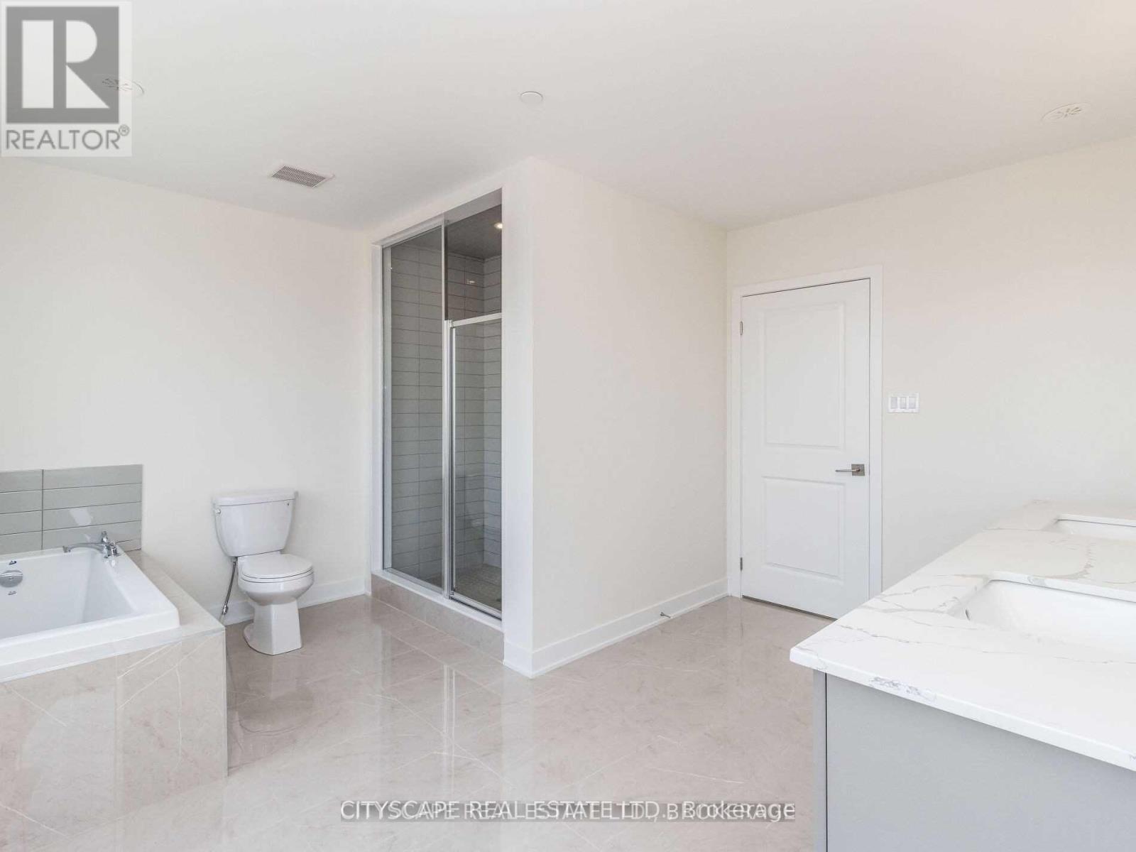 50 William Duncan Road, Toronto, Ontario  M3K 0C5 - Photo 17 - W12690834