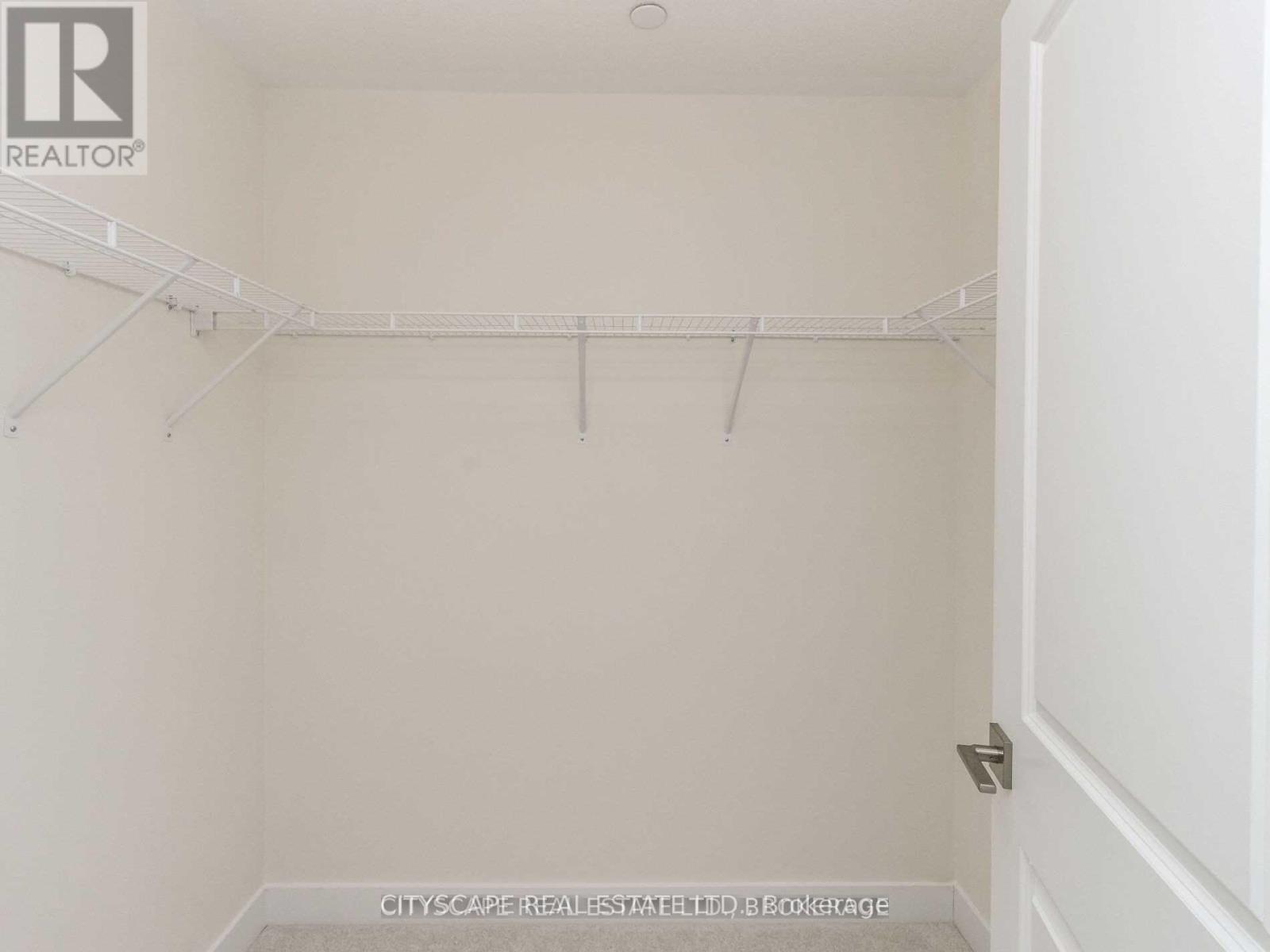 50 William Duncan Road, Toronto, Ontario  M3K 0C5 - Photo 3 - W12690834