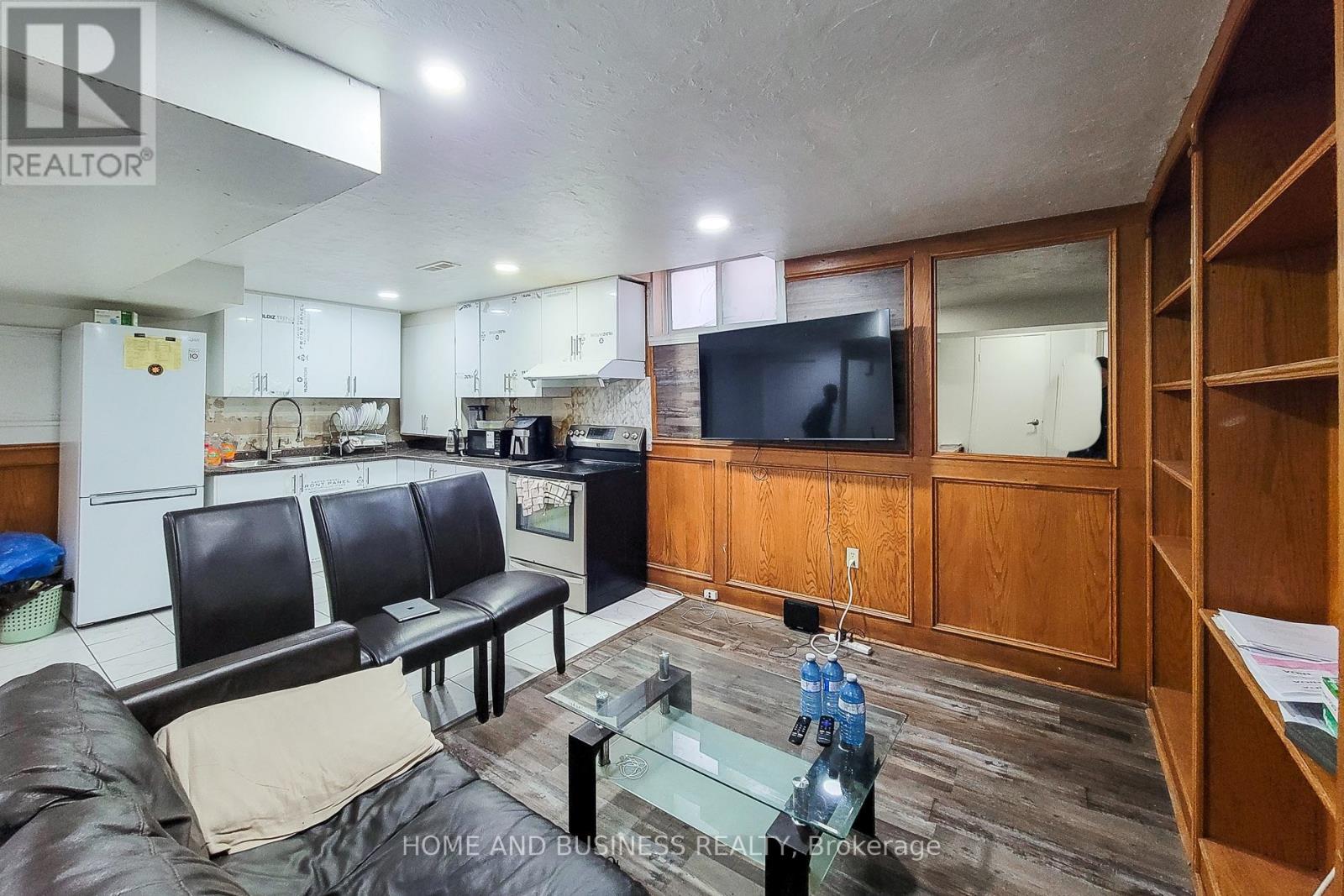 5213 Palomar Crescent, Mississauga, Ontario  L5R 2W8 - Photo 23 - W12690858