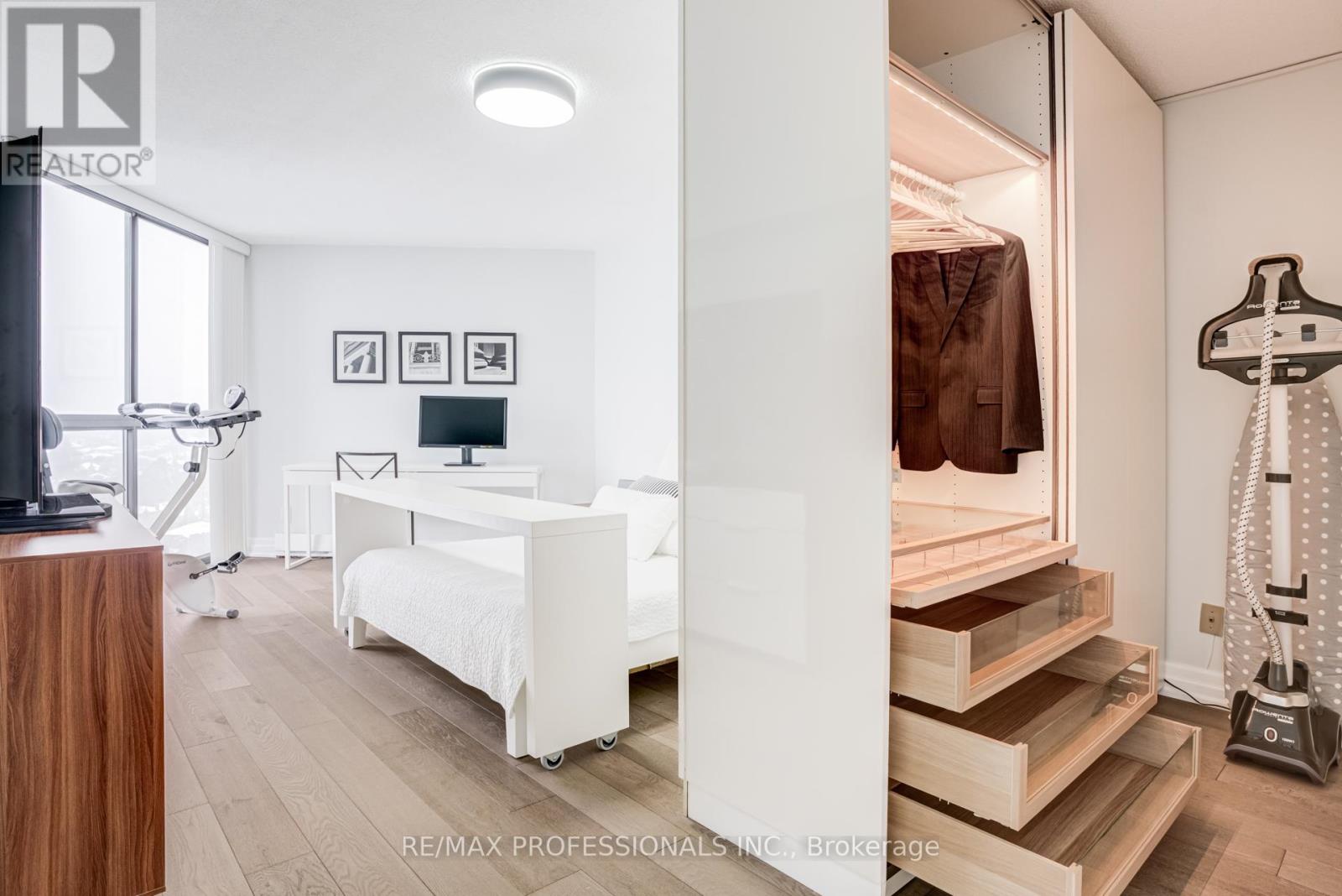 1509 - 40 Richview Road, Toronto, Ontario  M9A 5C1 - Photo 24 - W12690868