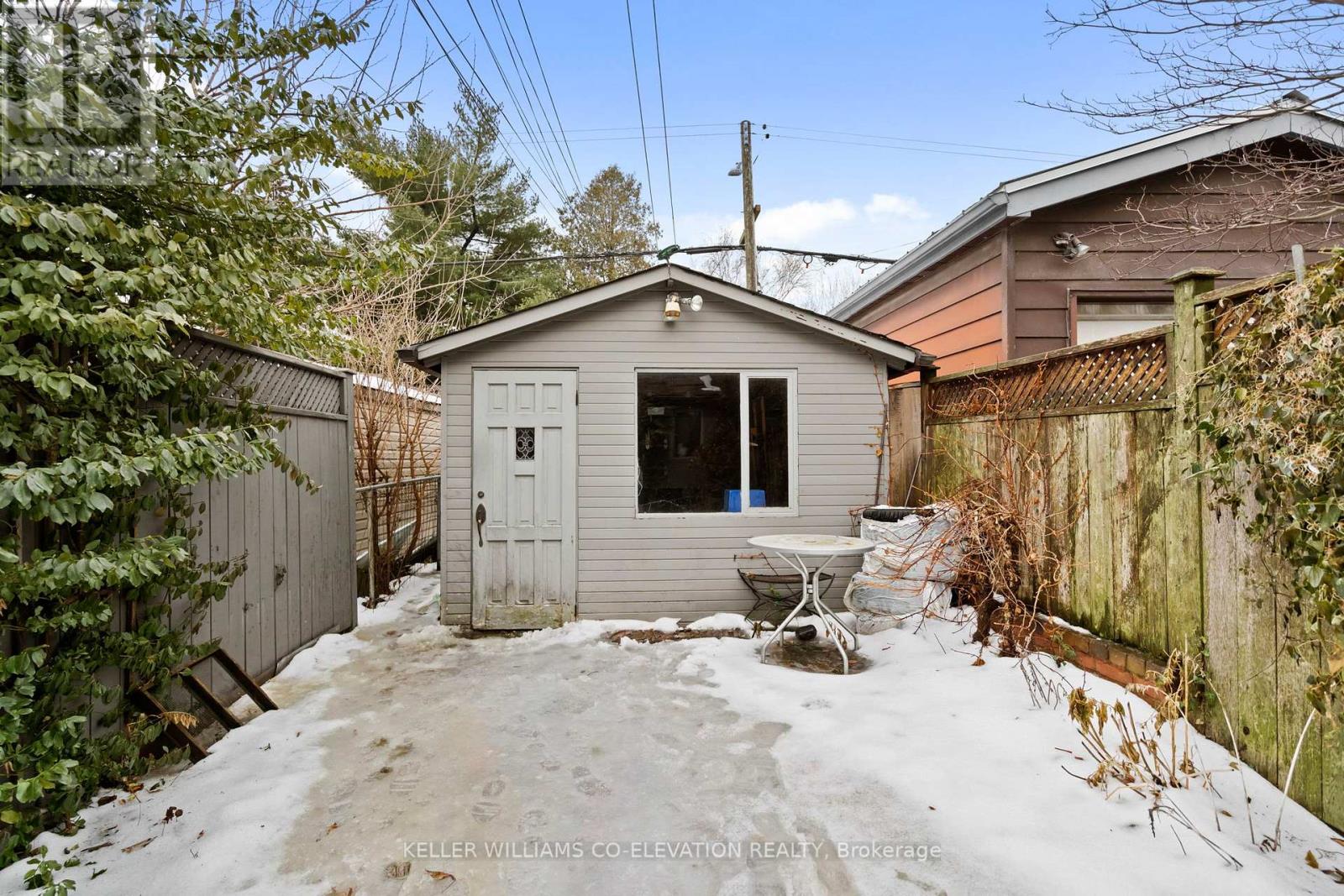 49 Grenadier Road, Toronto, Ontario  M6R 1R1 - Photo 37 - W12690900