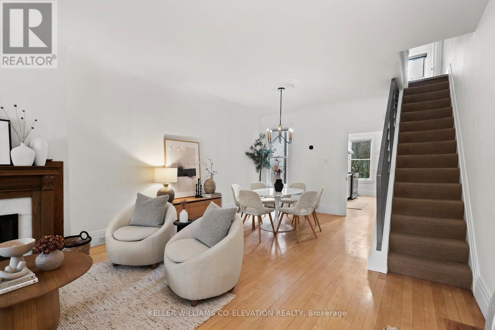 49 Grenadier Road, Toronto, Ontario  M6R 1R1 - Photo 6 - W12690900