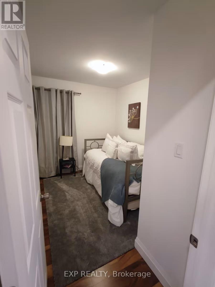 4364 Homewood Avenue, Niagara Falls, Ontario  L2E 4X2 - Photo 12 - X12690804