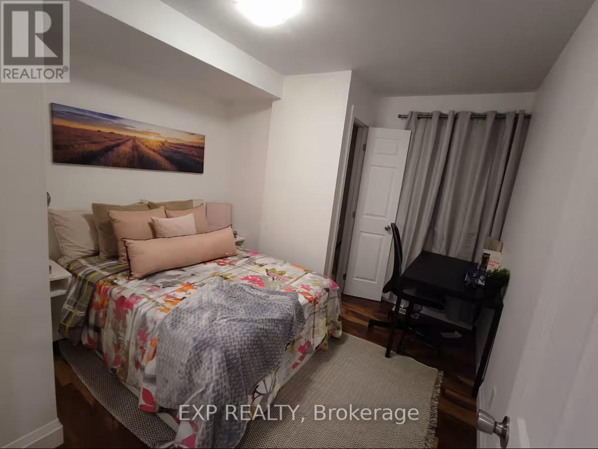 4364 Homewood Avenue, Niagara Falls, Ontario  L2E 4X2 - Photo 8 - X12690804