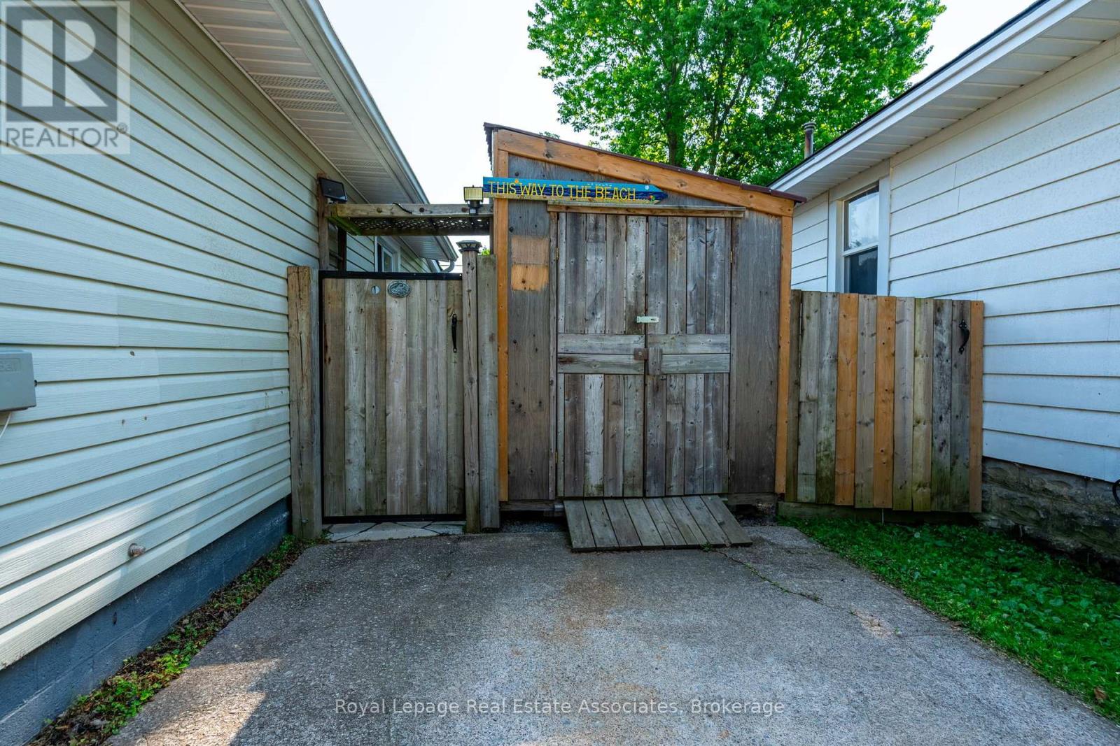 110 Derby Road, Fort Erie, Ontario  L0S 1B0 - Photo 31 - X12690876