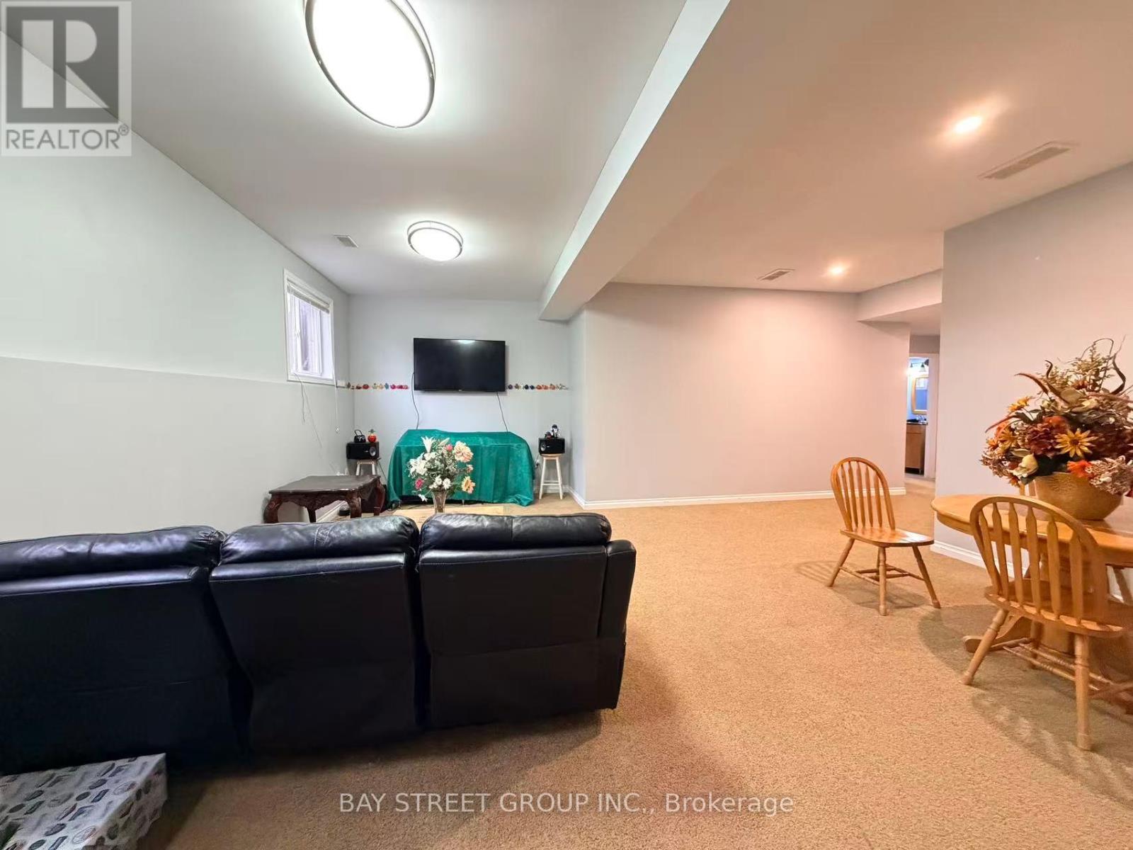 8483 Glavcic Drive, Niagara Falls, Ontario  L2H 0B5 - Photo 24 - X12690902