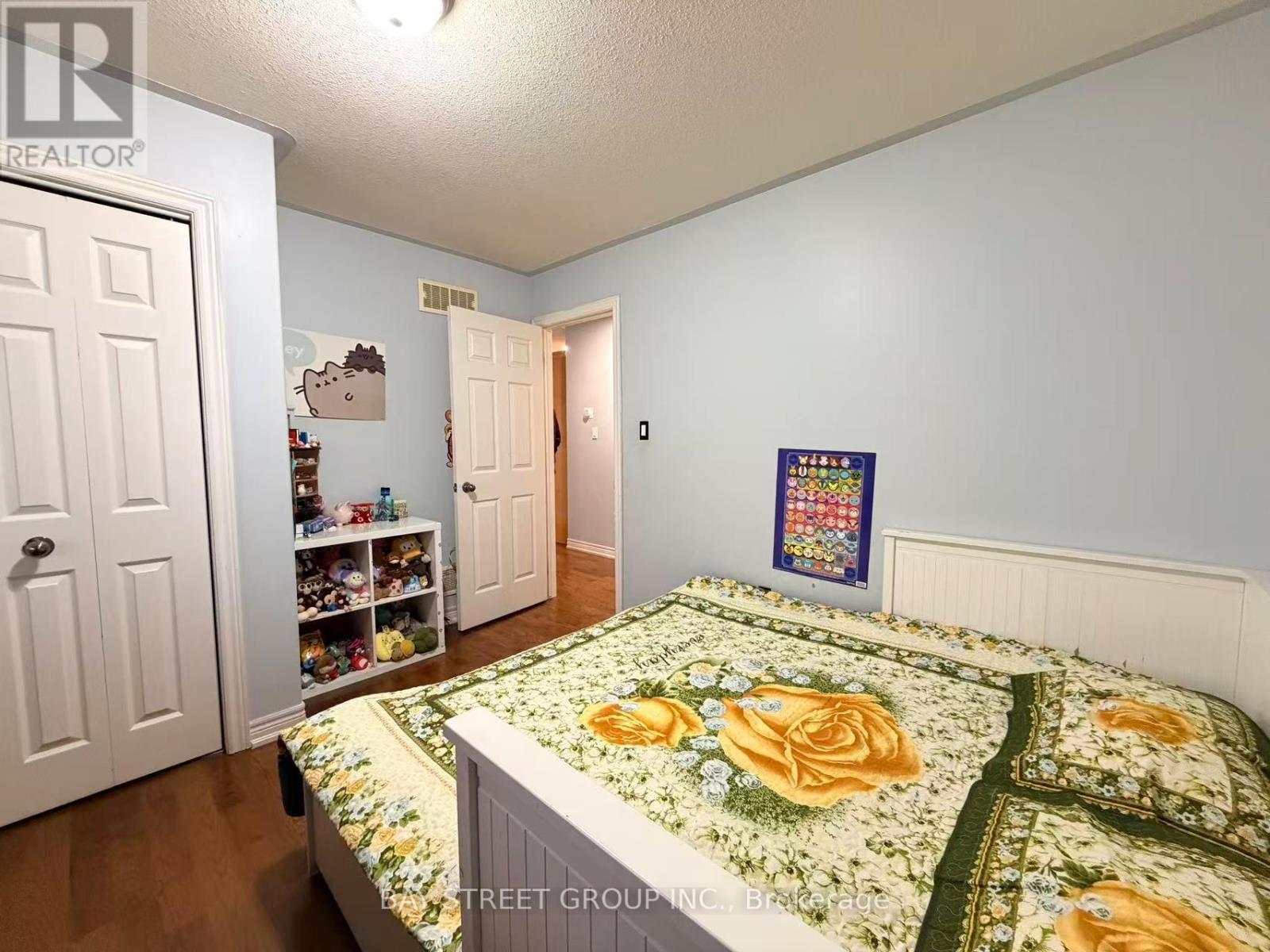 8483 Glavcic Drive, Niagara Falls, Ontario  L2H 0B5 - Photo 9 - X12690902