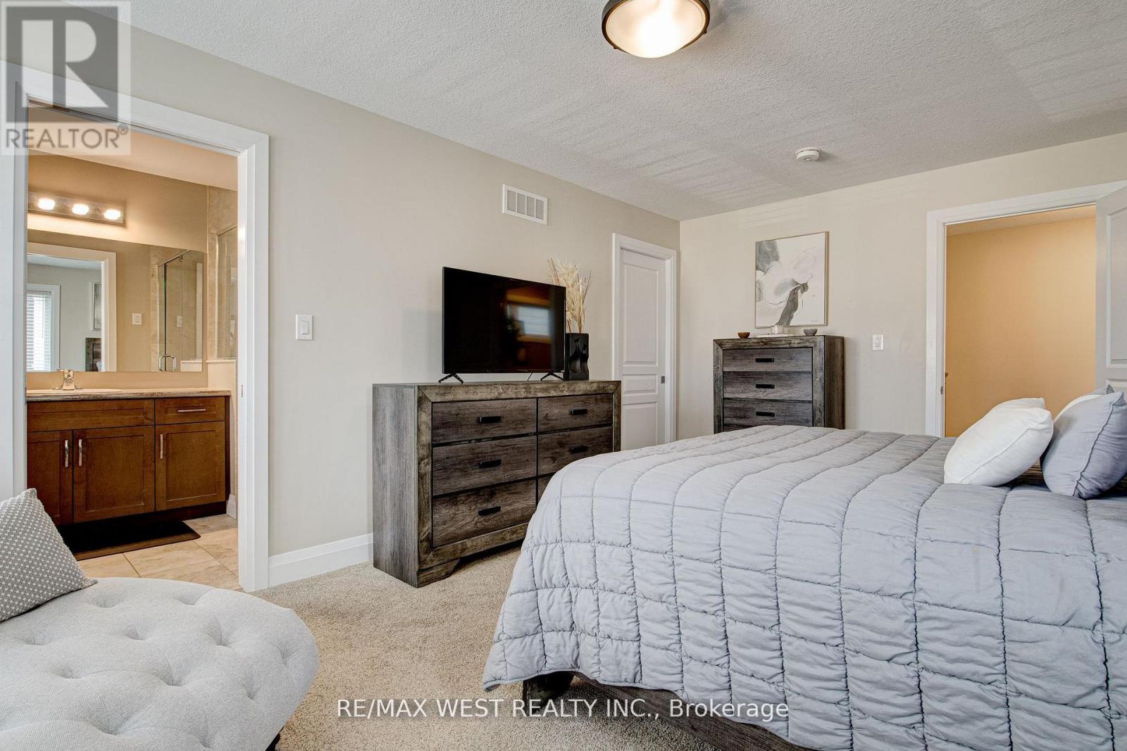 68 Challenger Avenue, North Dumfries, Ontario  N0B 1E0 - Photo 24 - X12690910