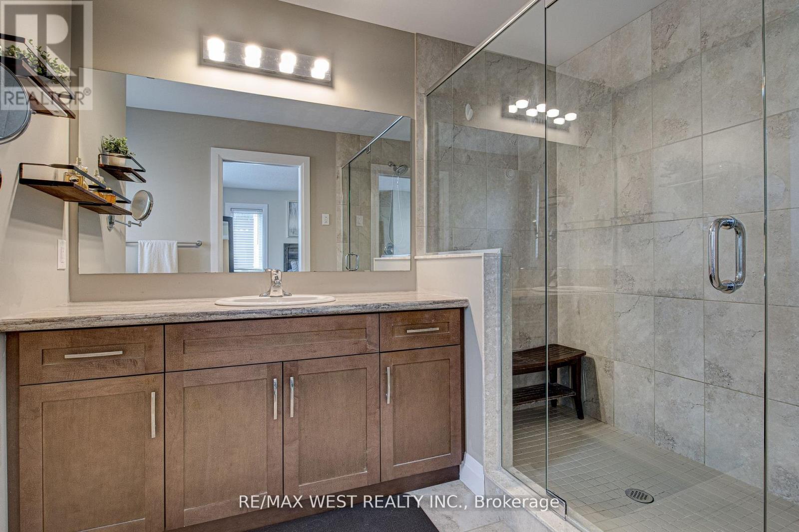 68 Challenger Avenue, North Dumfries, Ontario  N0B 1E0 - Photo 26 - X12690910