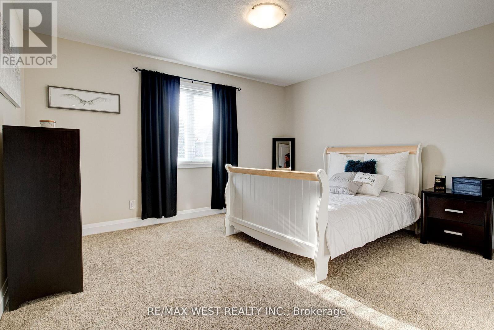 68 Challenger Avenue, North Dumfries, Ontario  N0B 1E0 - Photo 31 - X12690910