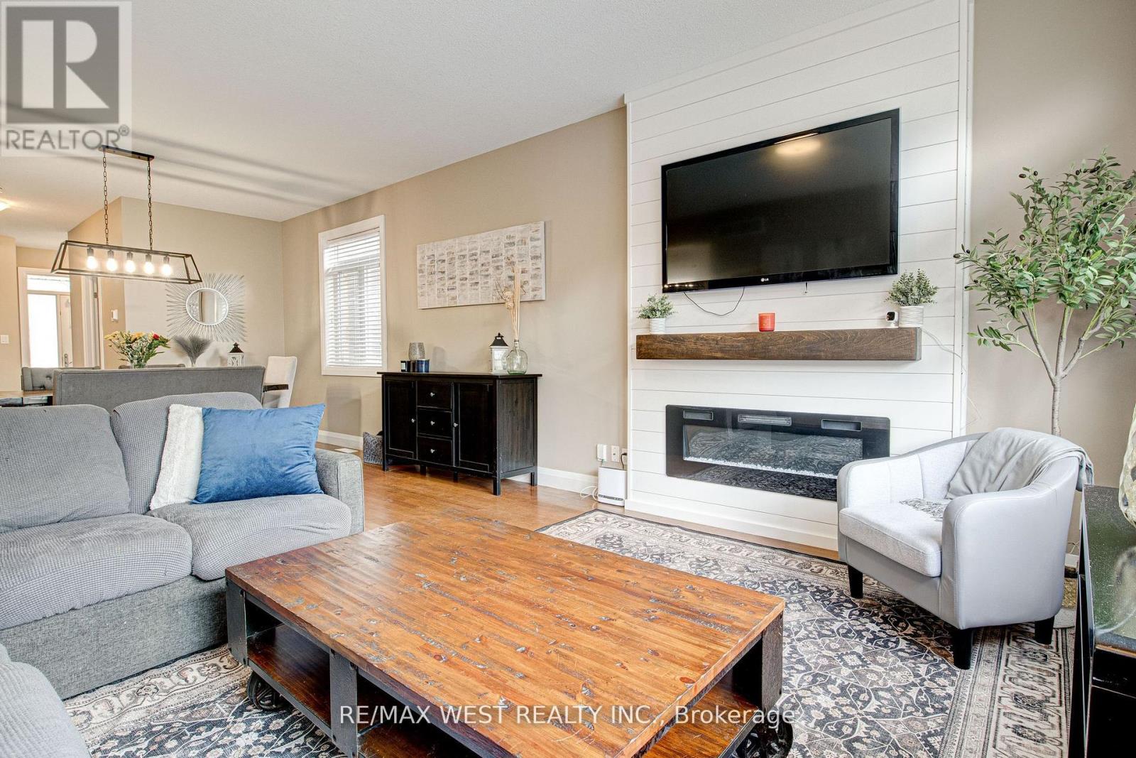 68 Challenger Avenue, North Dumfries, Ontario  N0B 1E0 - Photo 5 - X12690910