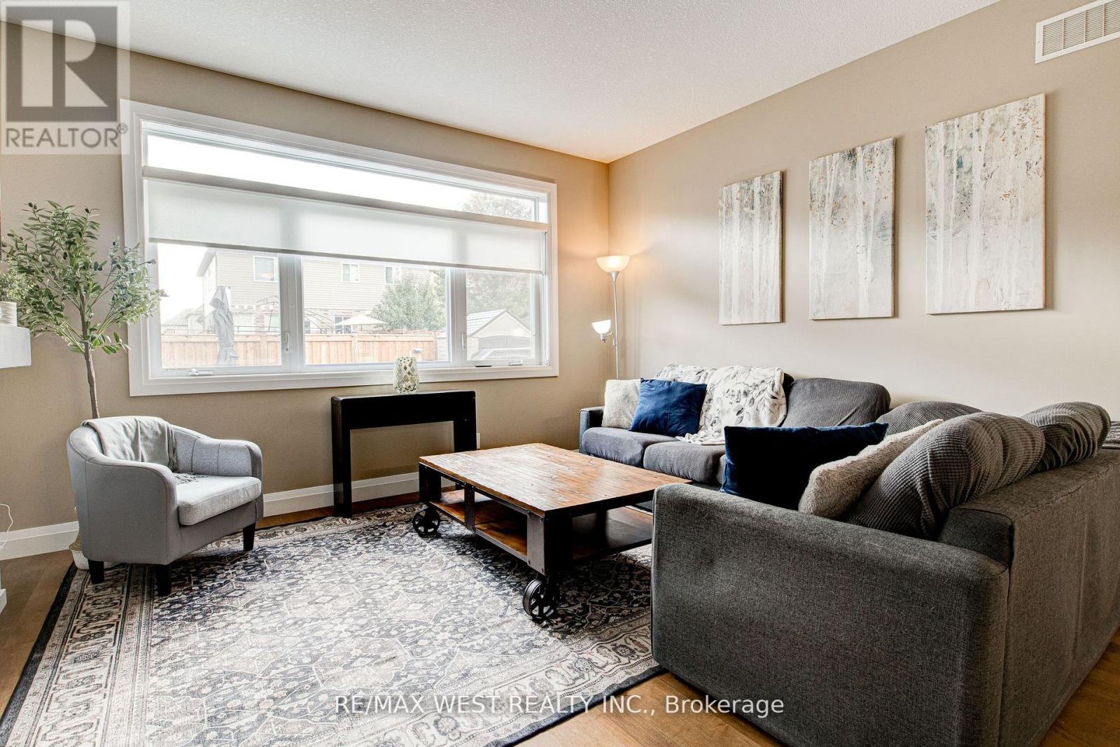 68 Challenger Avenue, North Dumfries, Ontario  N0B 1E0 - Photo 6 - X12690910