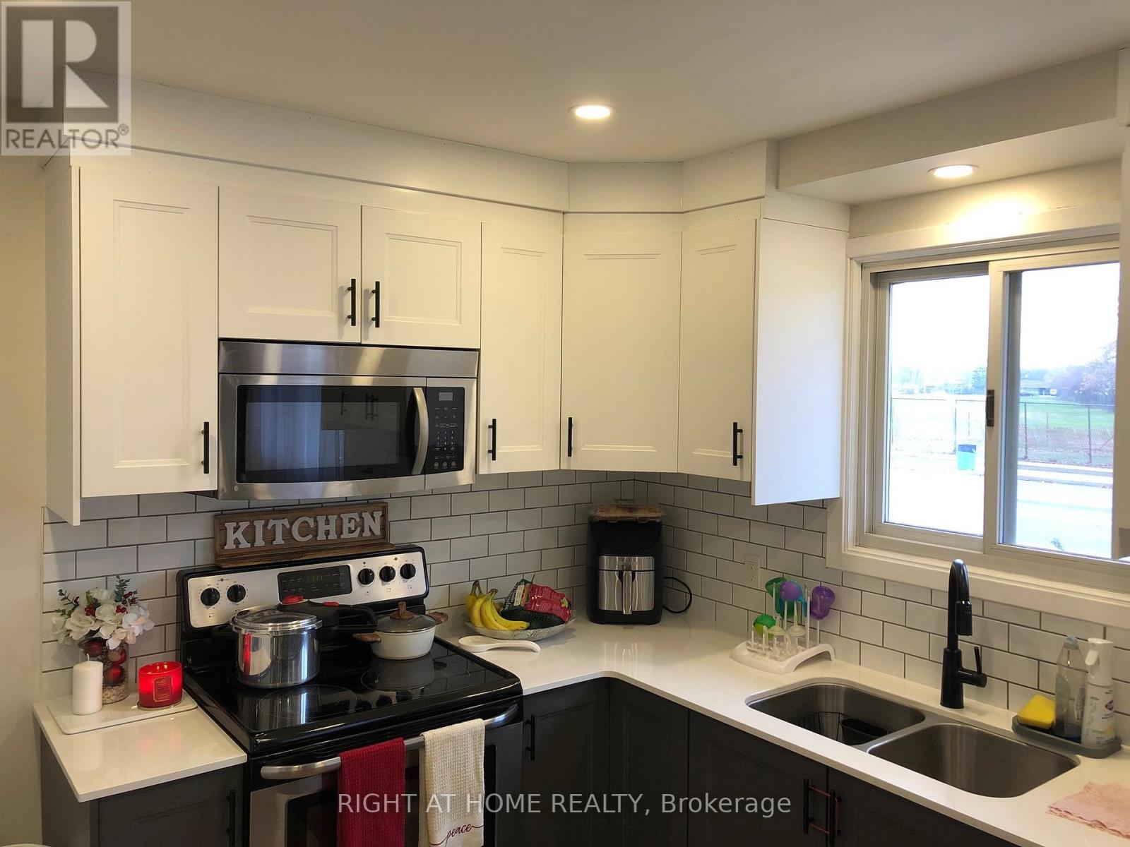 564 Lake Street, St. Catharines, Ontario  L2N 4H9 - Photo 15 - X12690916