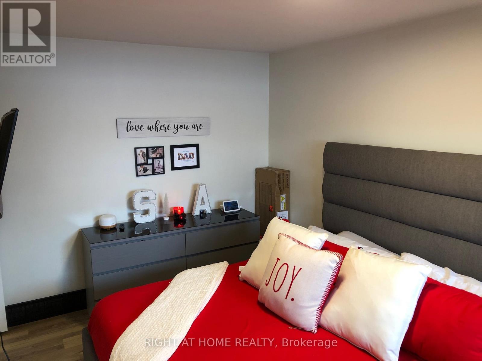 564 Lake Street, St. Catharines, Ontario  L2N 4H9 - Photo 8 - X12690916